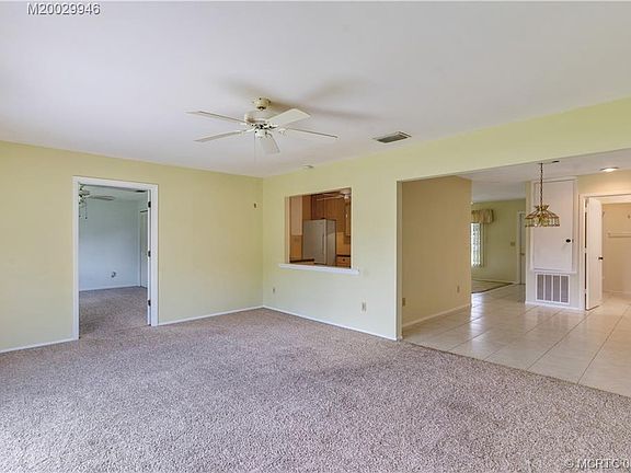 5th image of 2155 SE Sunflower St