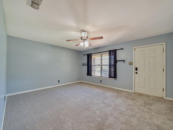 2nd image of 703 Melinda Ln