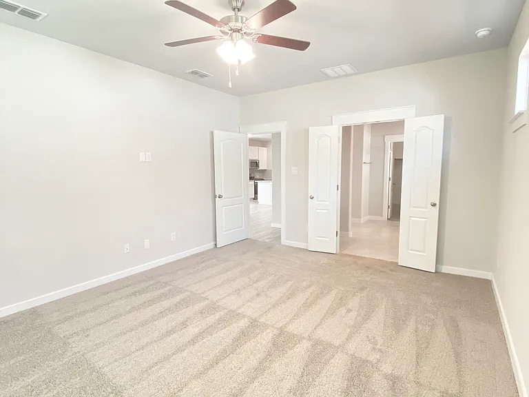 4011 Goldfinch Hvn — Photo 11