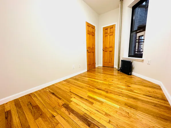 228 West 24th Street image 4 of 6