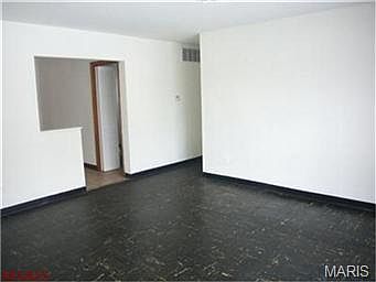 3rd image of 4248 Beauty Ln