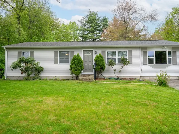 215 Pine Acre Rd, Springfield, MA 01129