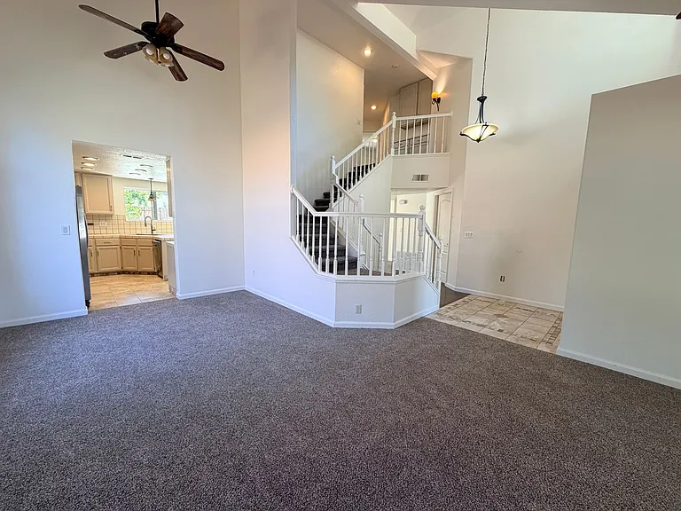 937 Neal St — Photo 7