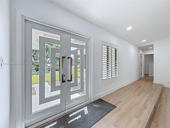 5th image of 5300 NW 66th Ave