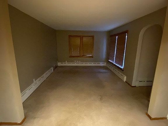 4th image of 111 Village Dr