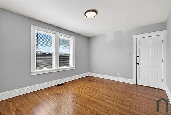 3923 Miami St #2F — Photo 10
