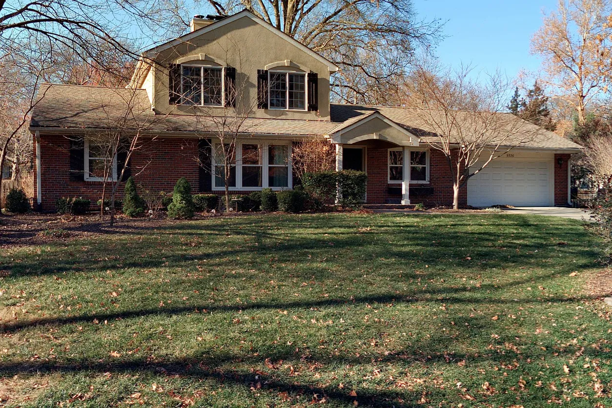 3 bed, 2.5 bath, 2708 sqft, $3,600 — Photo 1