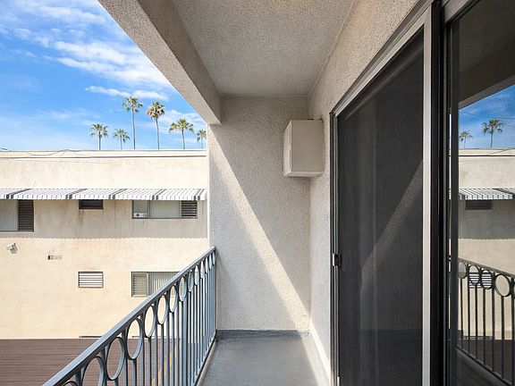3rd image of 1027 N Ogden Dr APT 10