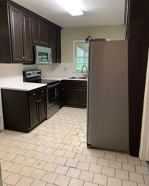 FLOOR NEEDS TO BE REPLACED..