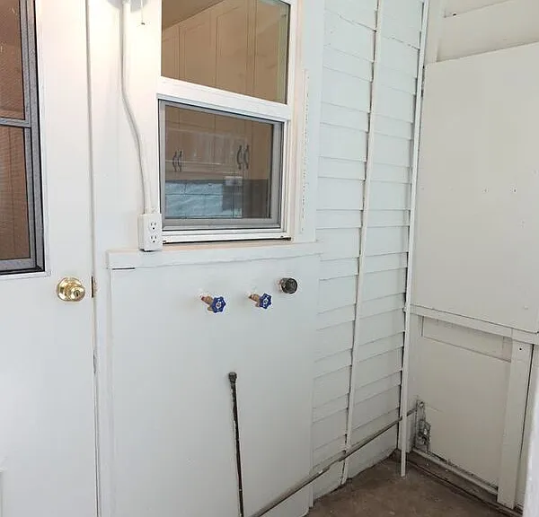 6307 N Aldama St — Photo 17