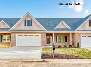 8490 Whistling Straits Dr, Radford, VA 24141