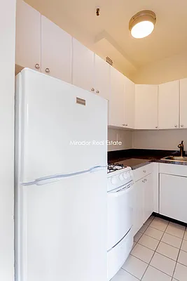 Rented by Mirador Real Estate | media 4