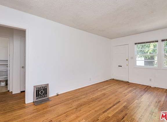 2nd image of 2622 26th St