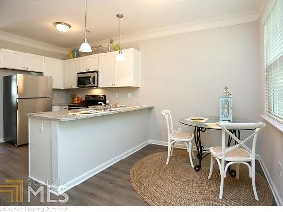 5th image of 47 Madaline Ln