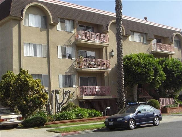 1st image of 1117 6th St APT 207