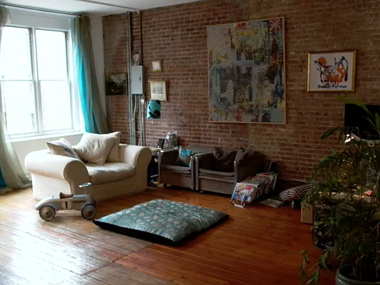 Rented by Tabak Real Estate | media 25