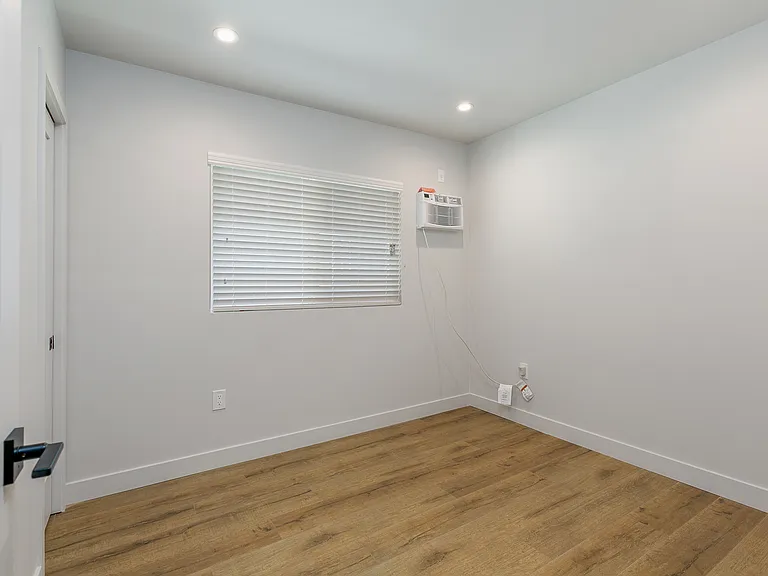 1237 Innes Ave #1/2 — Photo 8