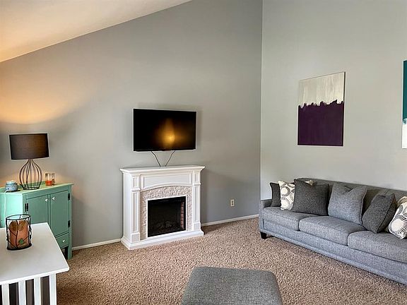 3rd image of 3296 Wildwood Dr