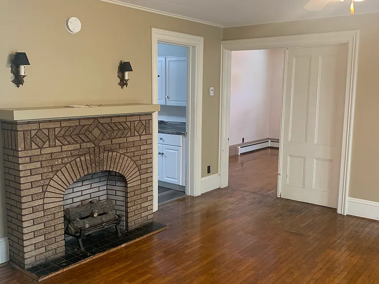 728 Front St — Photo 5