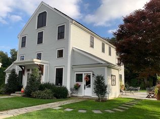 33 Buttercup Ln, Hanover, MA 02339