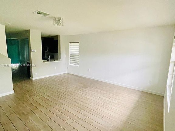4th image of 481 NE 6th Ct