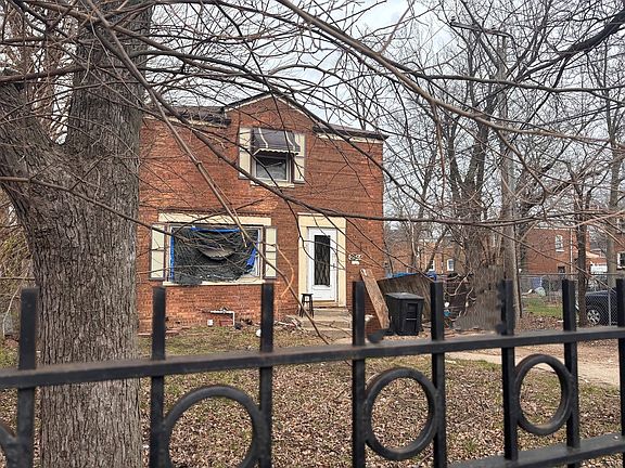 3rd image of 2544 E 99th St
