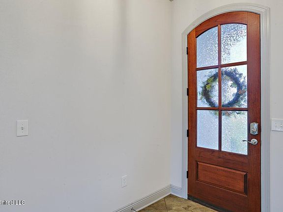 4th image of 538 Westfield Dr