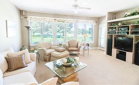 3rd image of 7409 Greenview Dr