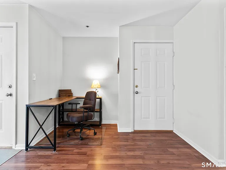 31 High St #4-2C — Photo 6