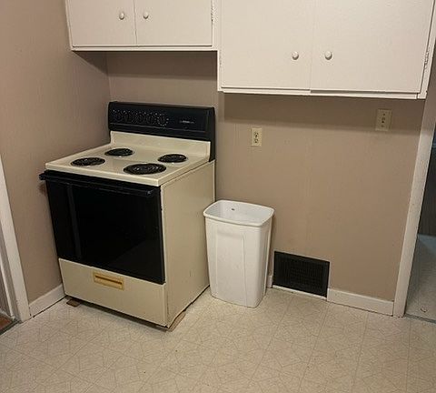 3rd image of 2412 Francis St #1