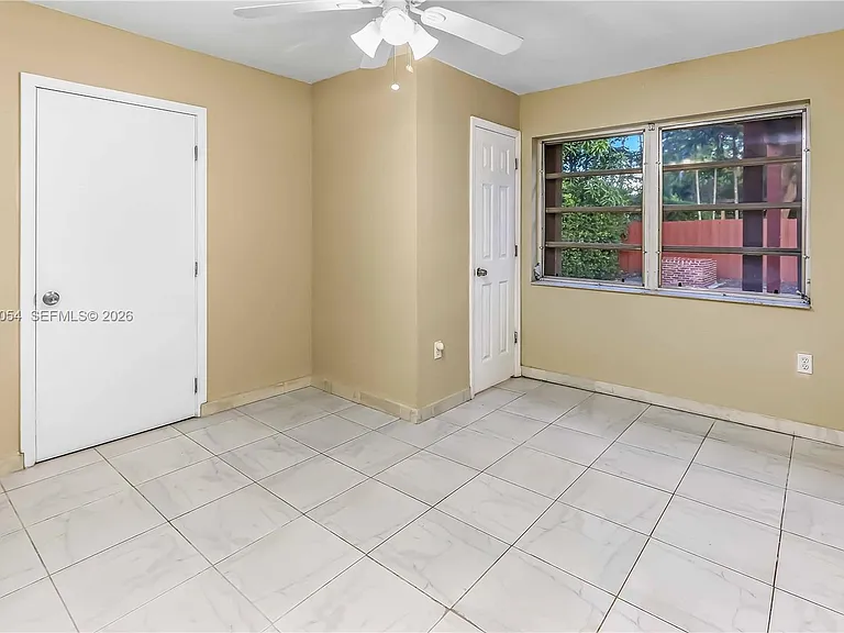 1015 Cortez St — Photo 6