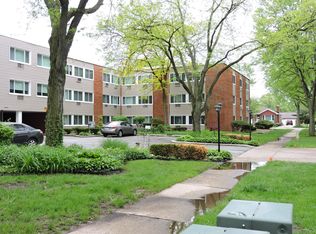 1139 Leavitt Ave APT 208, Flossmoor, IL