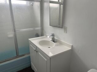 436 E Century Blvd #4, Los Angeles, CA 90003