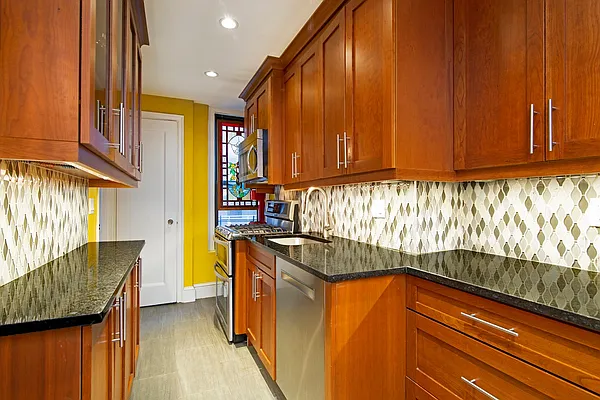 Sold by Nicholas C Abate Real Estate | media 8