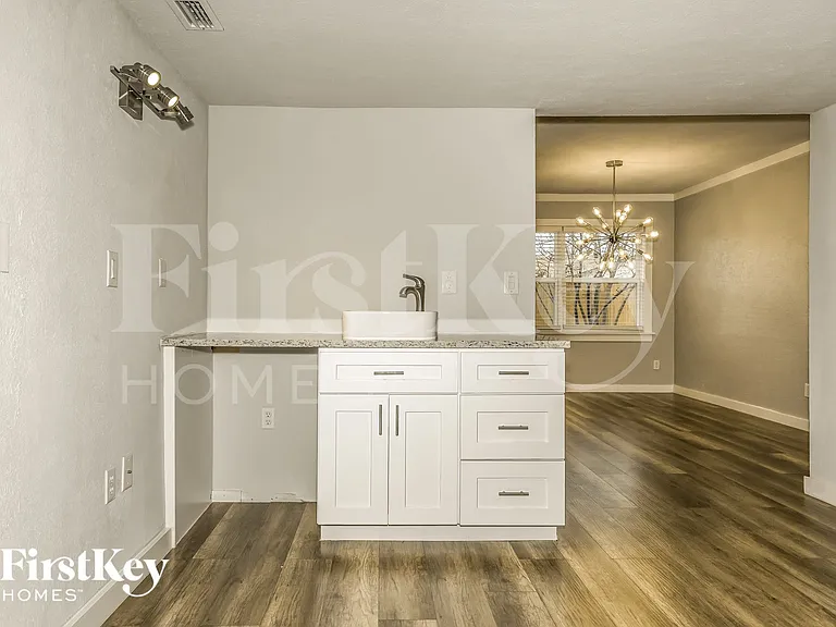 2130 Meadfoot Rd — Photo 4