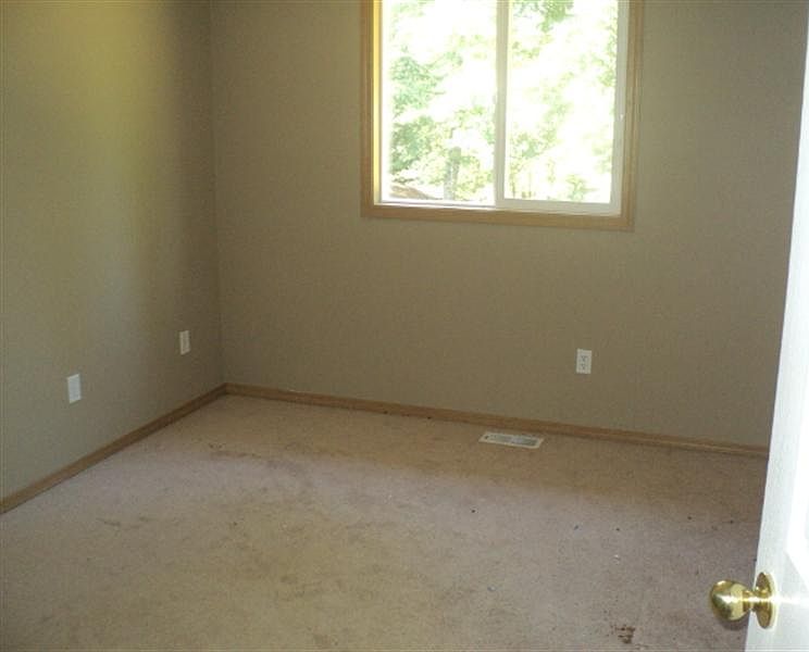 2nd image of 42929 170th St SE