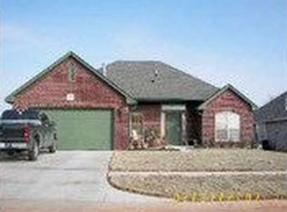 933 NE 30th St, Oklahoma City, OK 73105