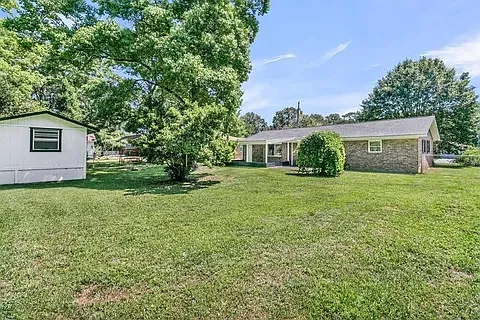 109 Camellia Rd — Photo 38