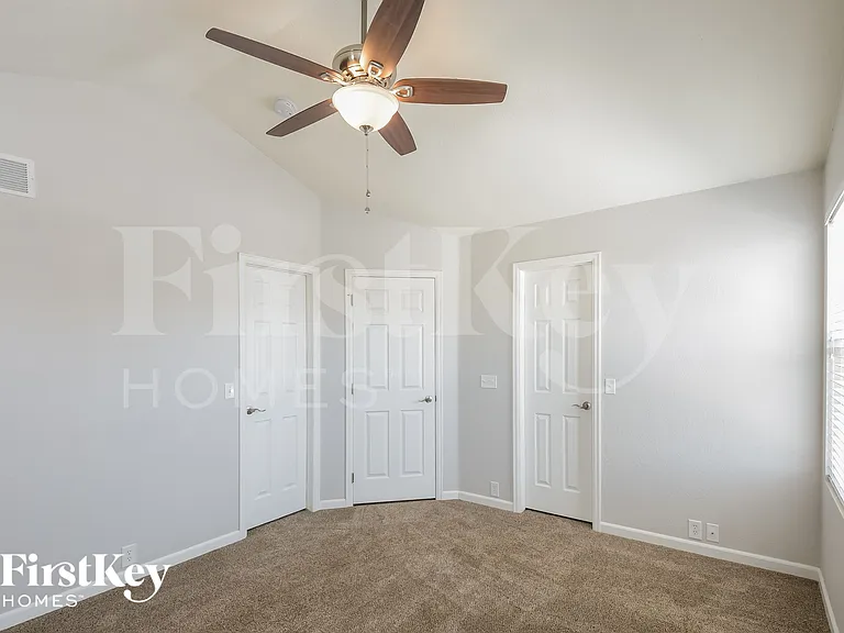9919 Jasper St — Photo 10