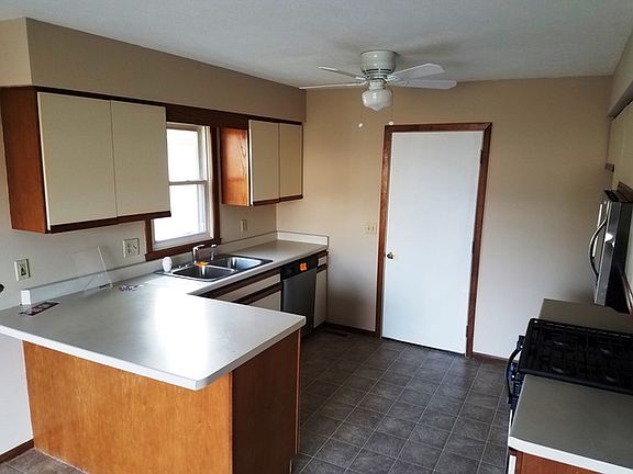 5th image of 5880 Whispering Way