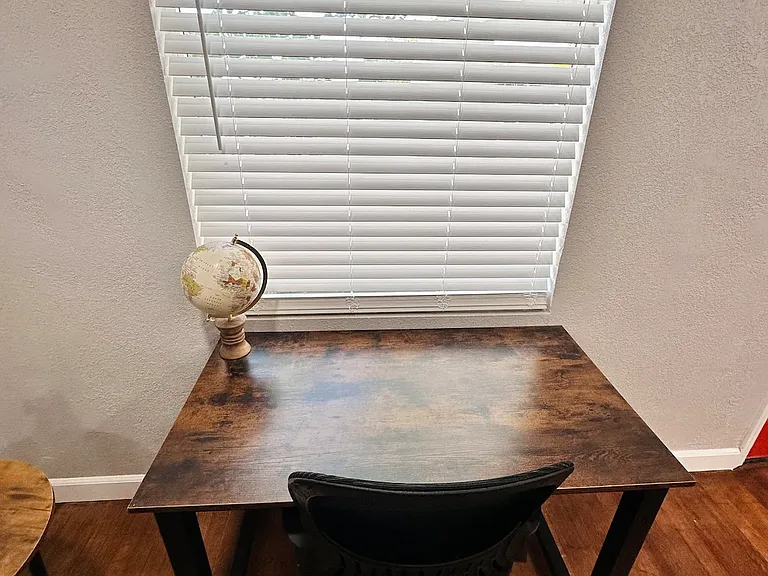 Work Desk