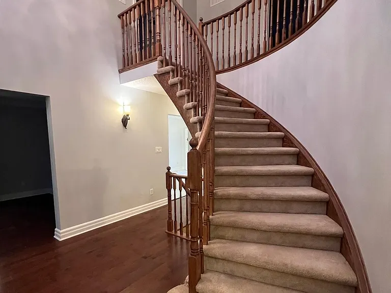 219 Lake Driveway W — Photo 5