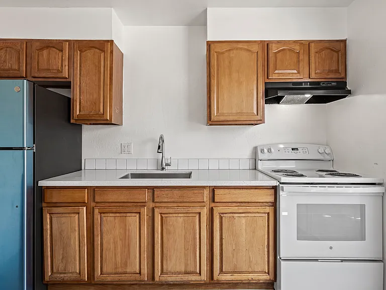 795 Sycamore Ave — Photo 8