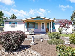 1422 Pine St, Silverton, OR