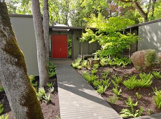 1990 Parkside Dr, Eugene, OR 97403