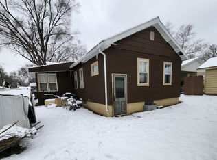 2247 Temple Ave, Waterloo, IA 50702