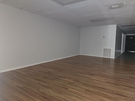 5th image of 101 S Main St