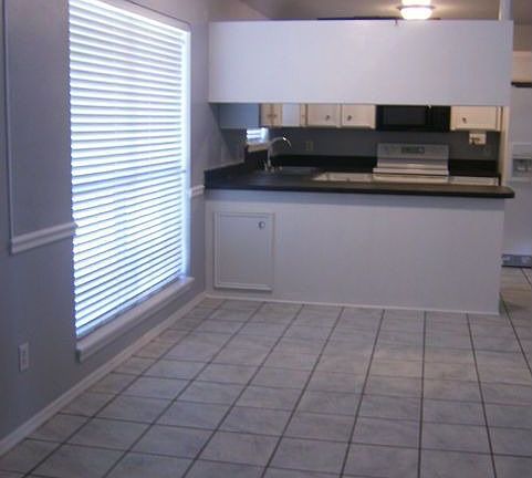 4th image of 4908 Gen. Sterling Price Dr