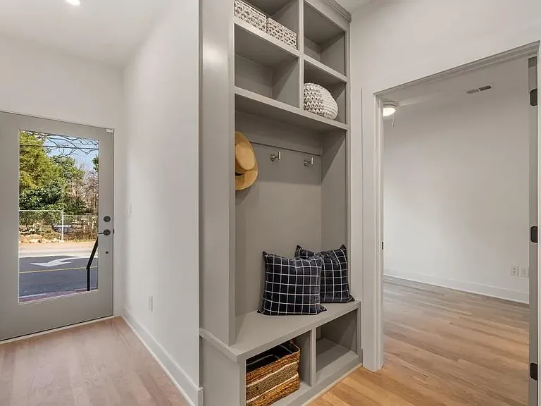 1237 Memorial Dr SE #102 — Photo 12