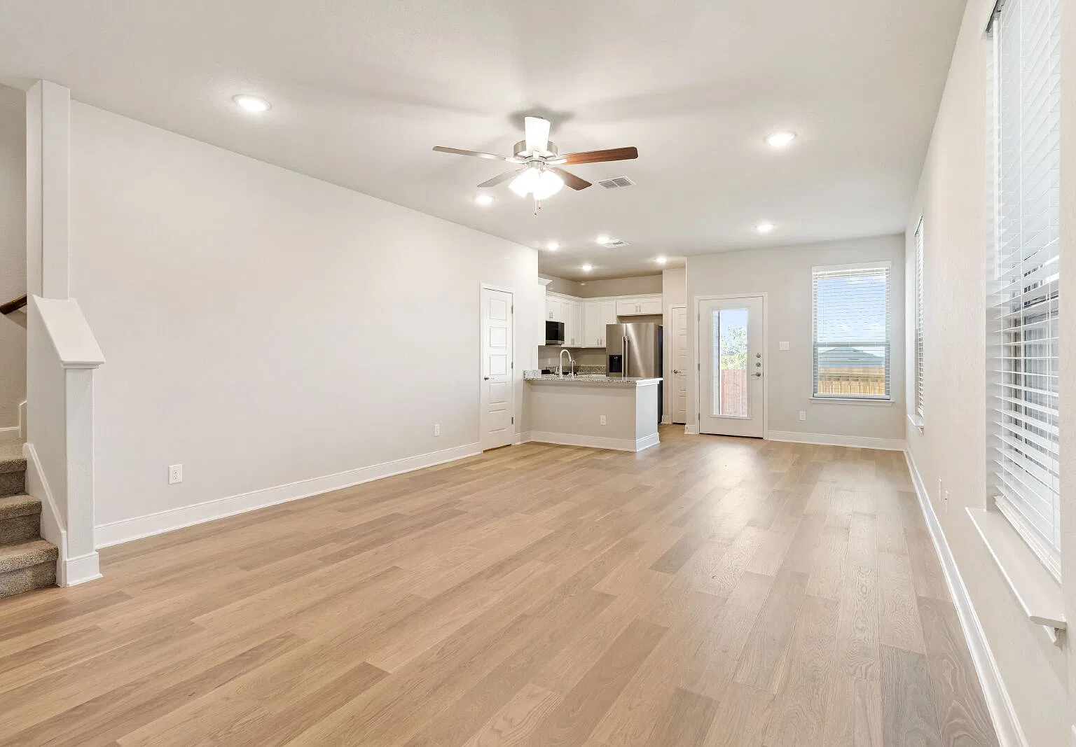 3 bed, 2.5 bath, 1505 sqft, $1,750 — Photo 3
